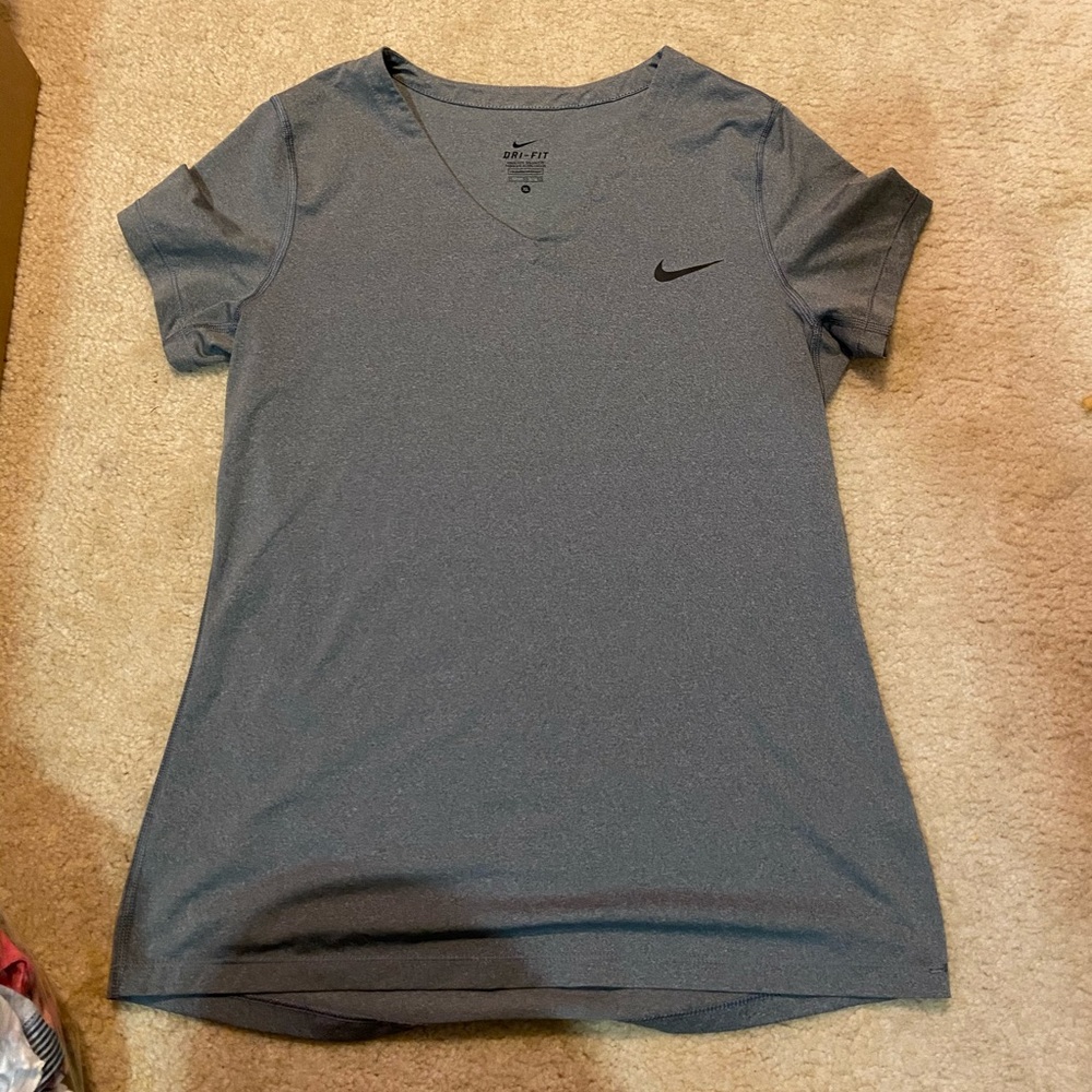 nike workout shirt !!